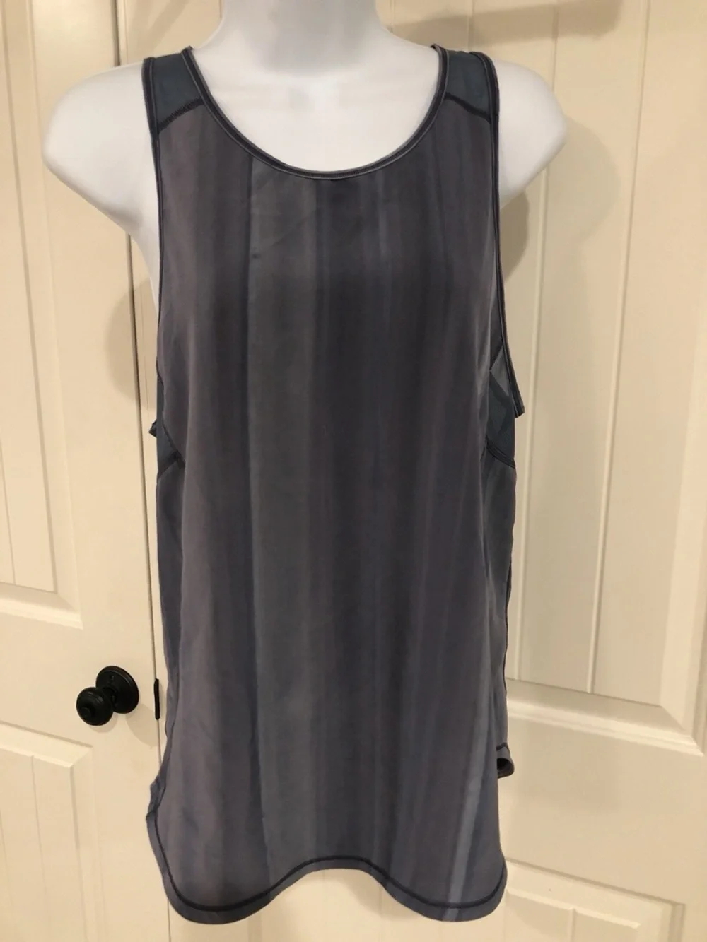 Lululemon Gray Women's Sheer Layered Athletic Tank Top Size 6 Medium